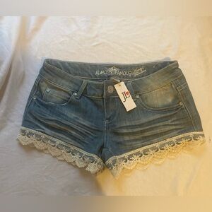 Almost famous Shorts